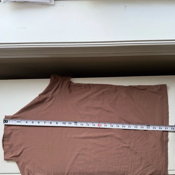 Oak + Fort Basic Mock Neck Long Sleeve Shirt/Top in Tan/Brown Size Medium - Picture 6 of 6